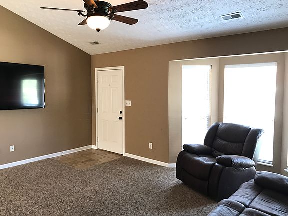 4th image of 1419 Lizvista Ct