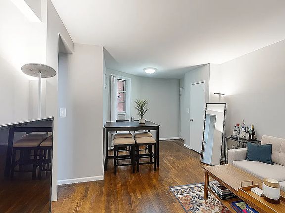 3rd image of 340 E 58th St #1A