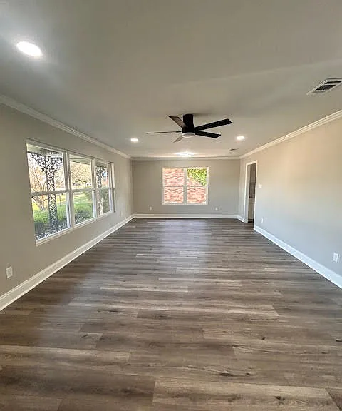 2712 Broadway St — Photo 8
