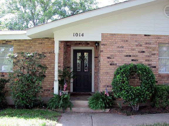 2nd image of 1014 Avenue A