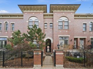 1215 W Lexington St APT J, Chicago, IL 60607