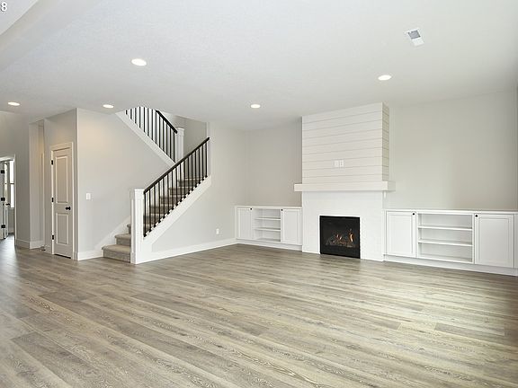 3rd image of 4202 NE 136th Ave