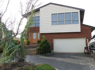 770 Guy Lombardo Ave, Freeport, NY 11520