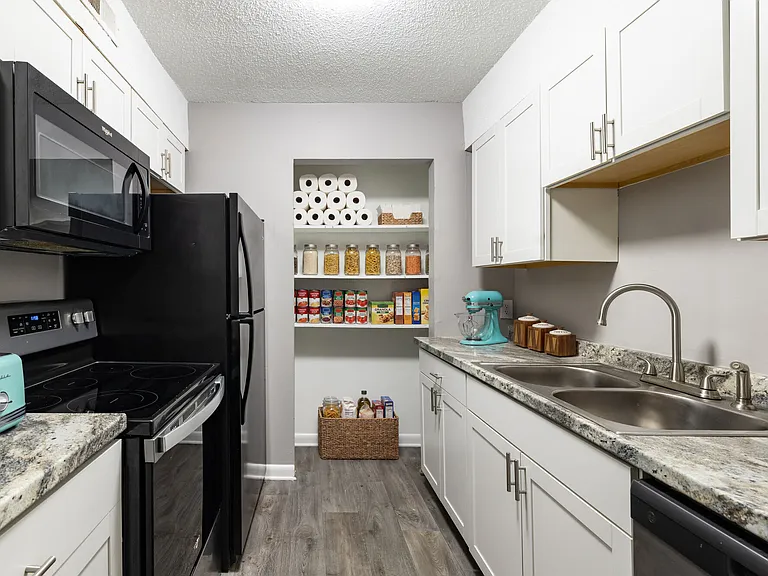 Sycamore Villas — Photo 1