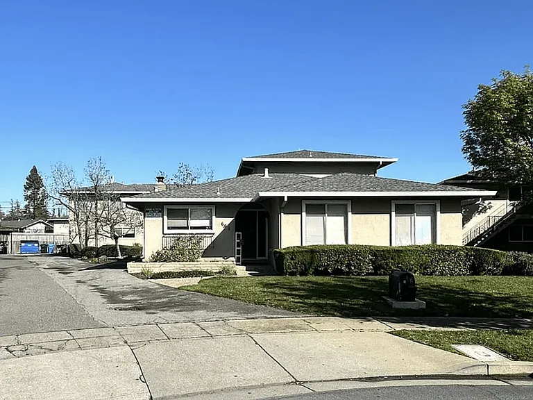 691 Ontario Ct — Photo 24