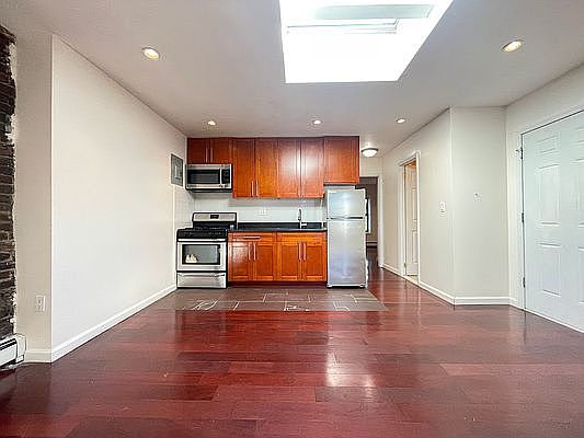 3rd image of 603 Washington Ave #4
