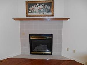 5th image of 342 Southgate Dr
