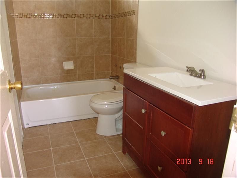 2nd image of 2701 N Lola Ln