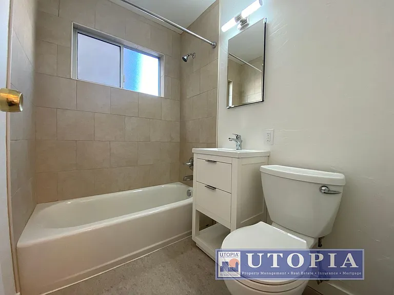 SCZ T 318 Laurel Street — Photo 16