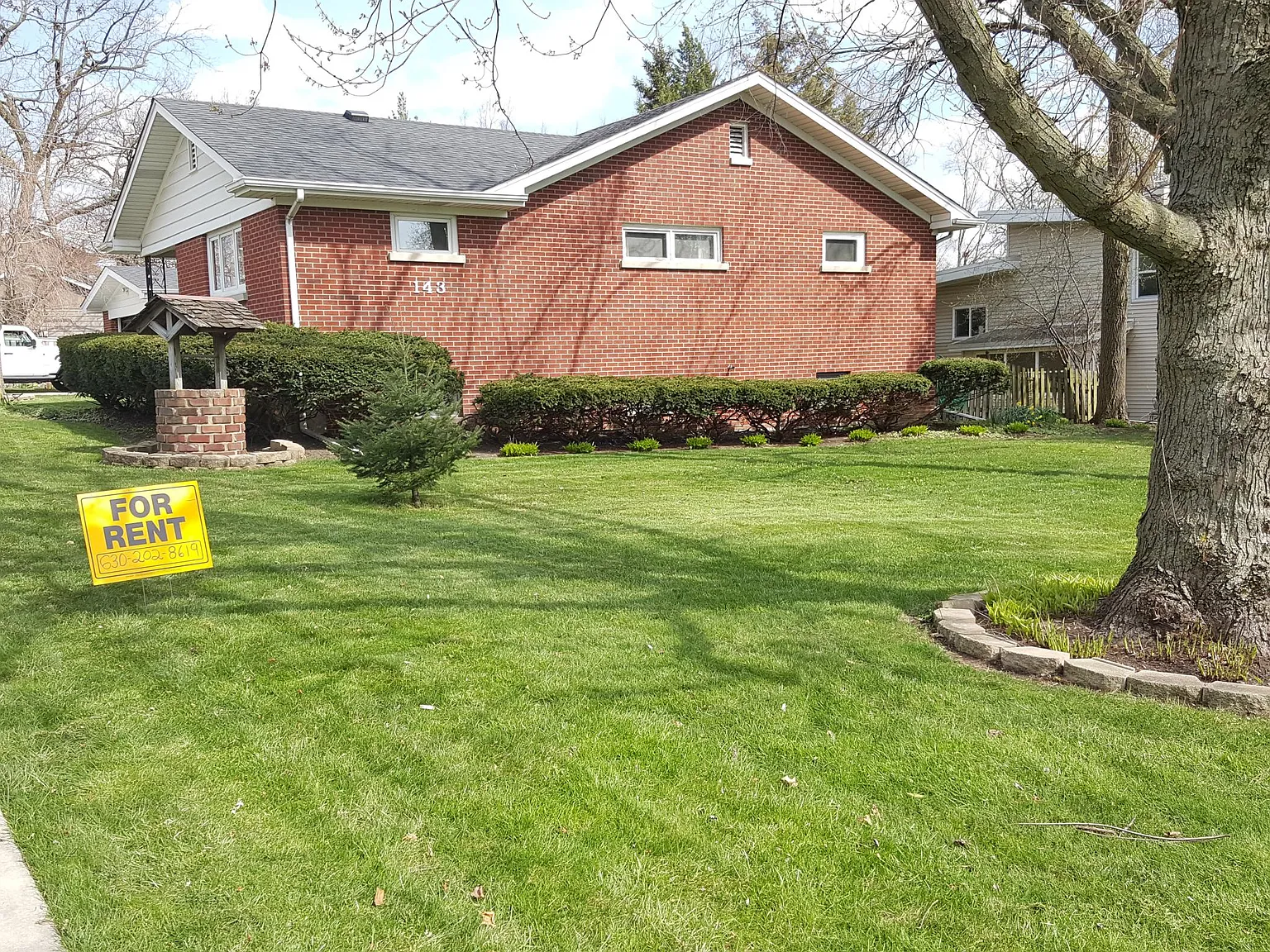 143 McIntosh Ave photo 1