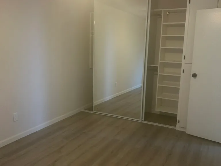 4361 Winona Ave #1 — Photo 9