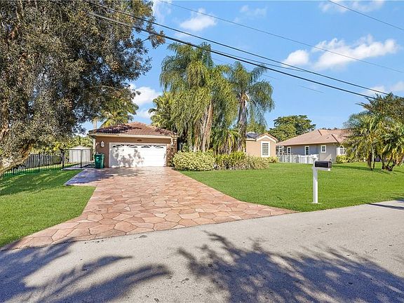 2nd image of 11741 NW 26th Street