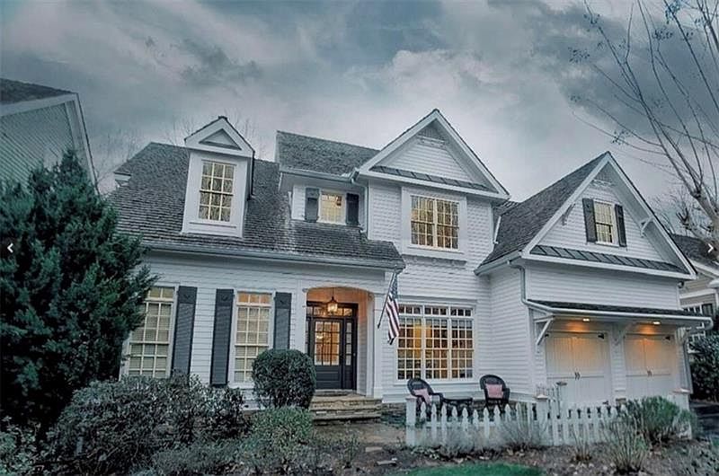 1st image of 206 Waterfront Park Ln