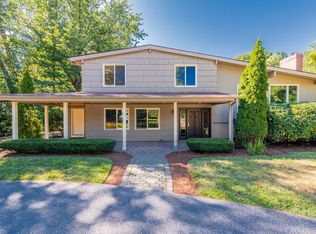 4 Blueberry Ln, Lexington, MA 02420