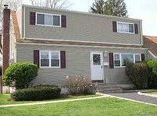 200 Marcy St, West Babylon, NY 11704