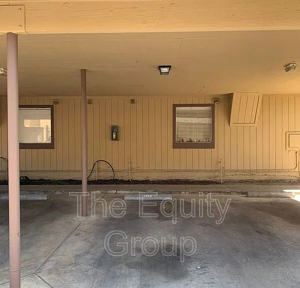 4008 W Meadow Ave — Photo 12