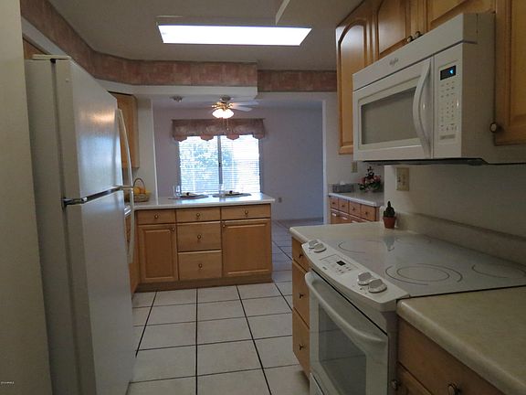4th image of 9551 W Willowbrook Dr