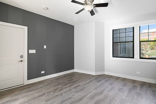 5th image of 7622 N Eastlake Ter Unit 2C
