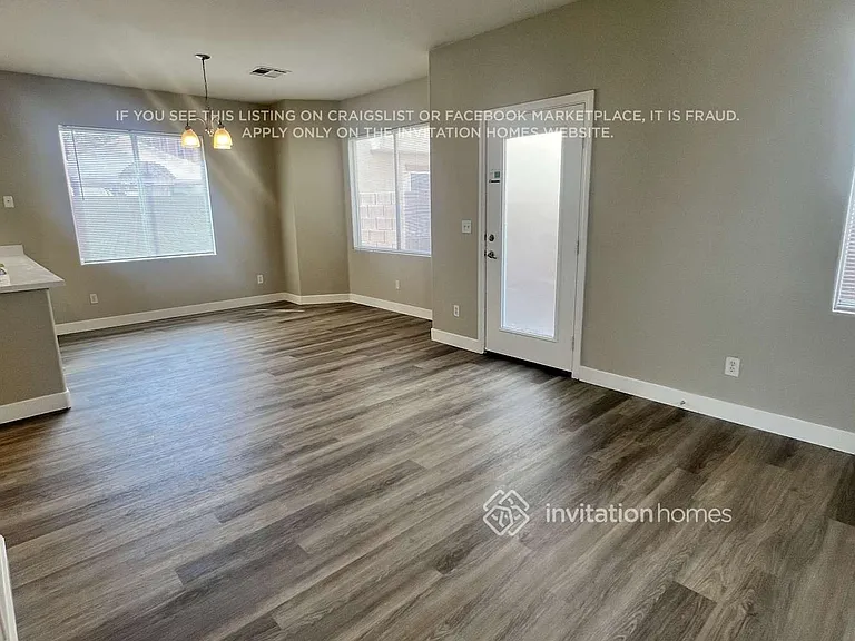 678 Baffin Island Rd — Photo 2