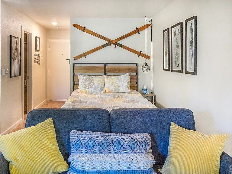 1300 Regency Way #28 — Photo 3