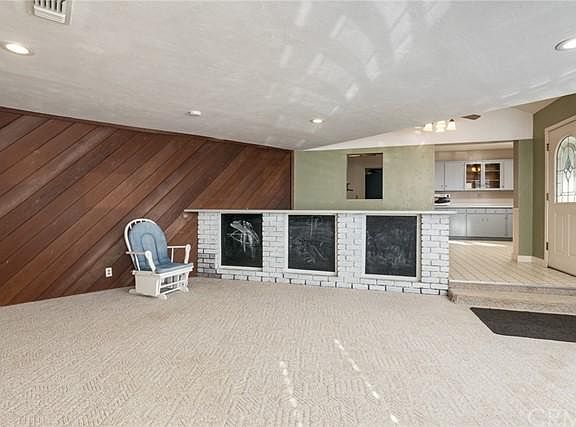 4th image of 515 Glenwood Ln