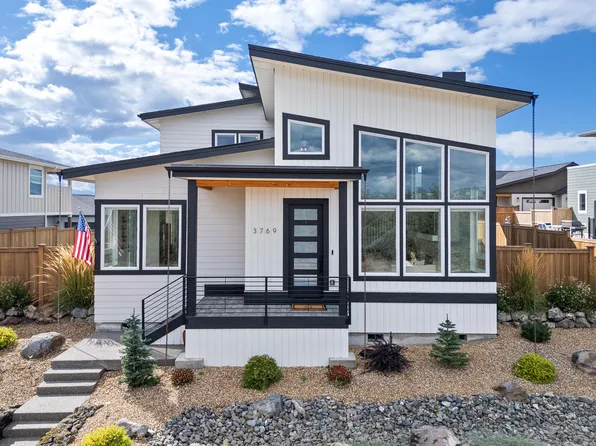 3769 SW 43rd St, Redmond, OR 97756