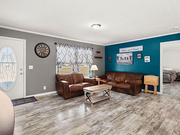 3rd image of 217 Rolling Hills Trl