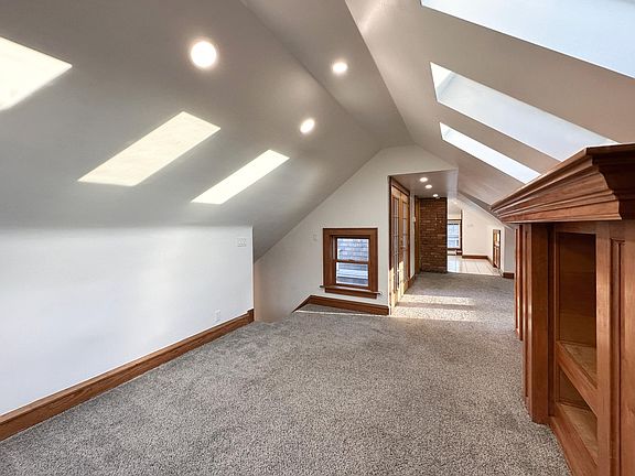 2nd image of 10525 Clifton Blvd APT 3