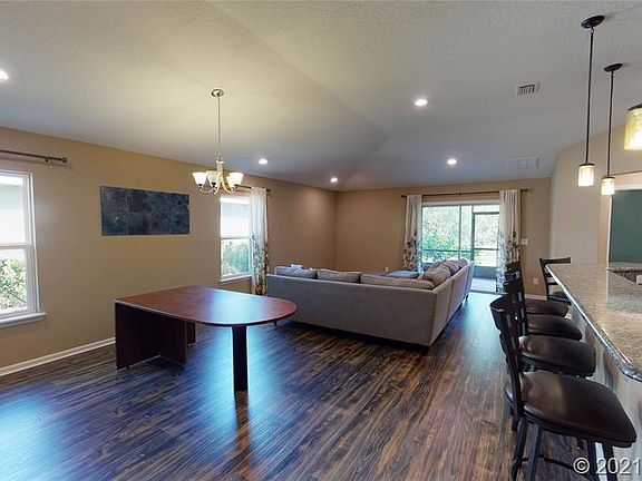 3rd image of 110 Gleneagle Grande Dr
