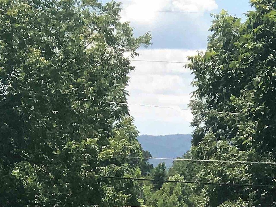 2nd image of 811 9th St Lot 29