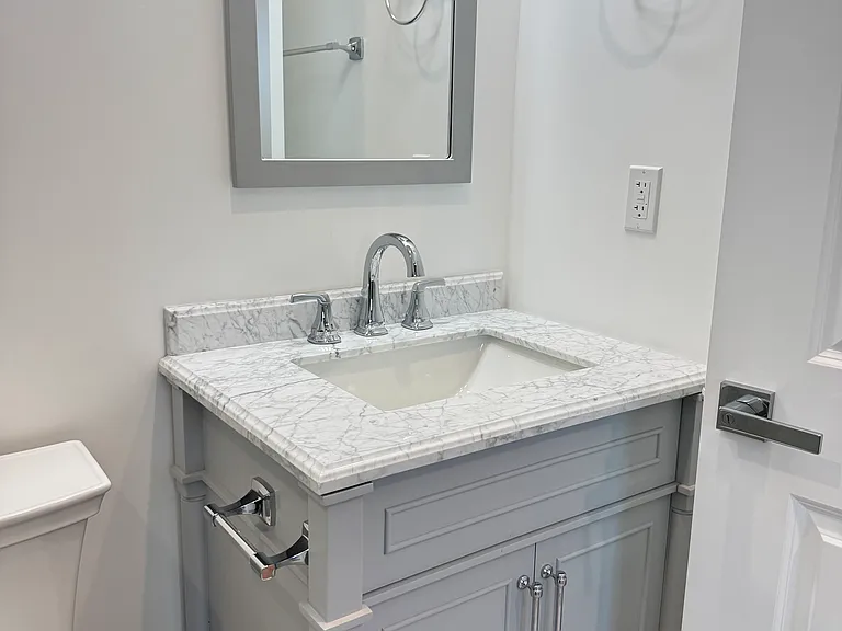 11579 Garrick Ave — Photo 7