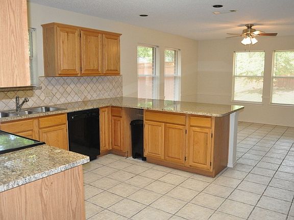 2nd image of 403 Lakevista E