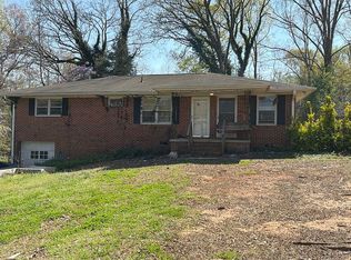 203 Englewood Cir, Starr, SC 29684