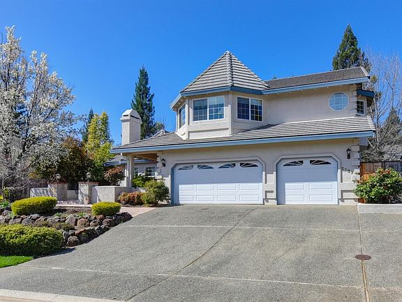 2nd image of 2737 Carnelian Cir