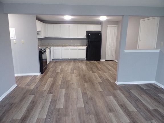 3rd image of 195 Mead St #21