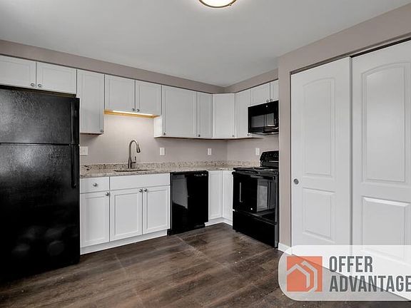 3rd image of 24 Highland Pl APT A