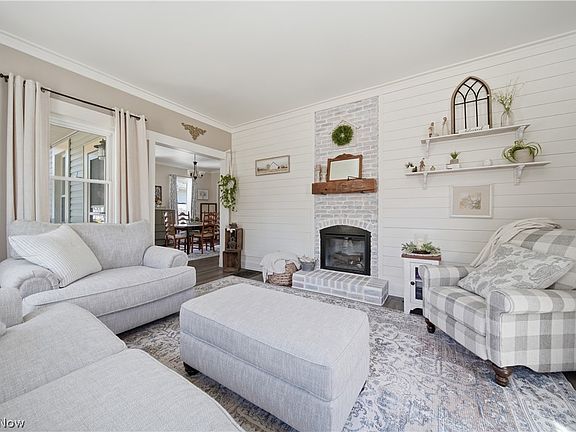3rd image of 311 E Highland Ave