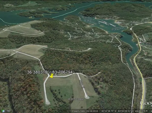 Jade Ln, New Tazewell, TN 37825