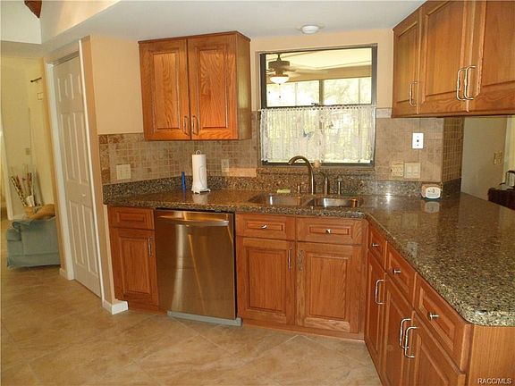 4th image of 1276 W Sorrento Dr