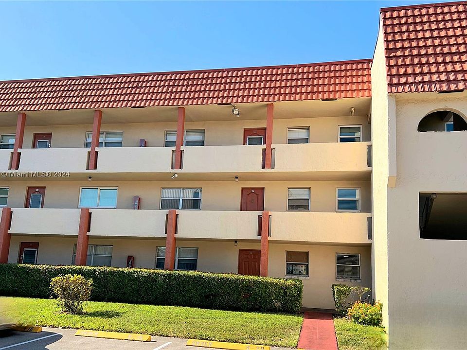 1st image of 2651 E Sunrise Lakes Dr #112
