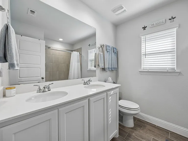 1009 Moss Grove Trl — Photo 6