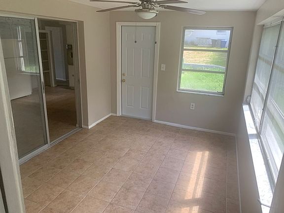 3rd image of 5032 Polar Dr