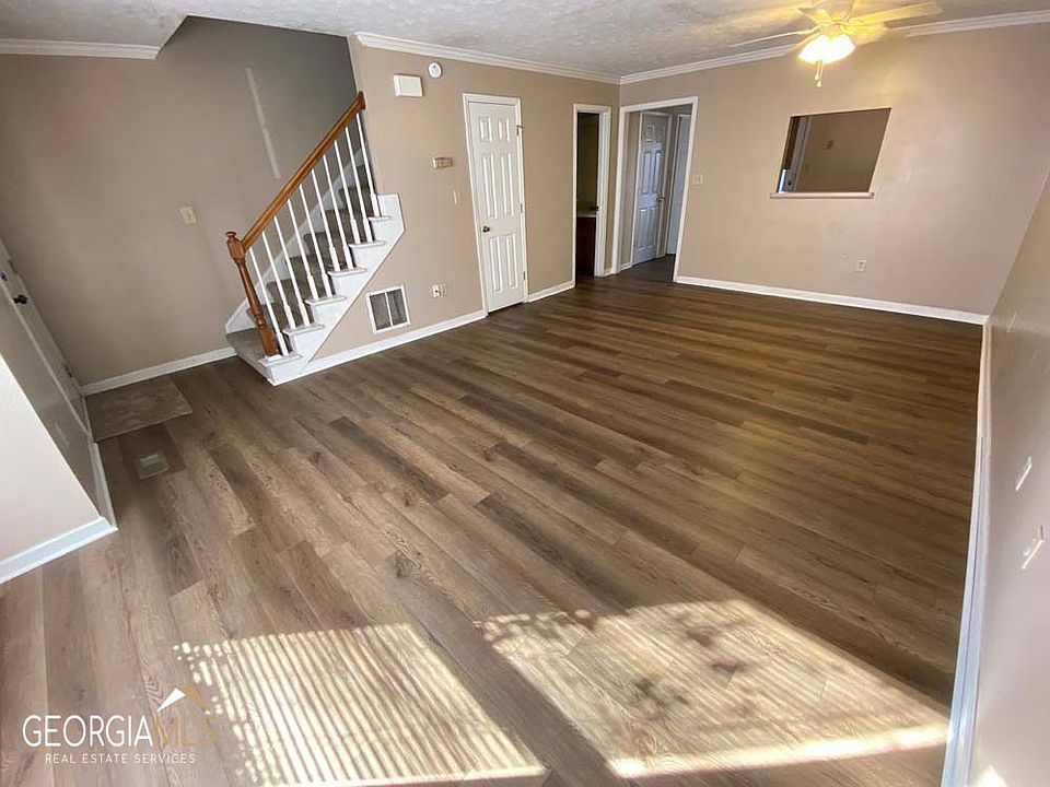 2nd image of 172 Berlin Ct