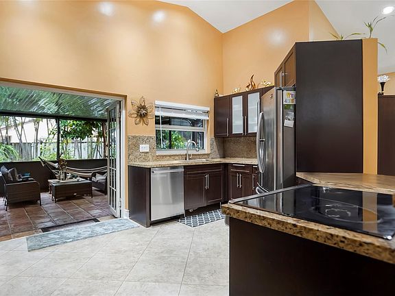 3rd image of 630 Rock Hill Avenue