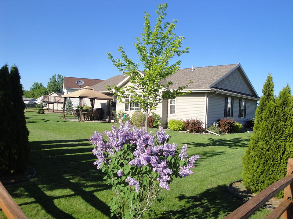 1st image of 319 Dakota Lee Way