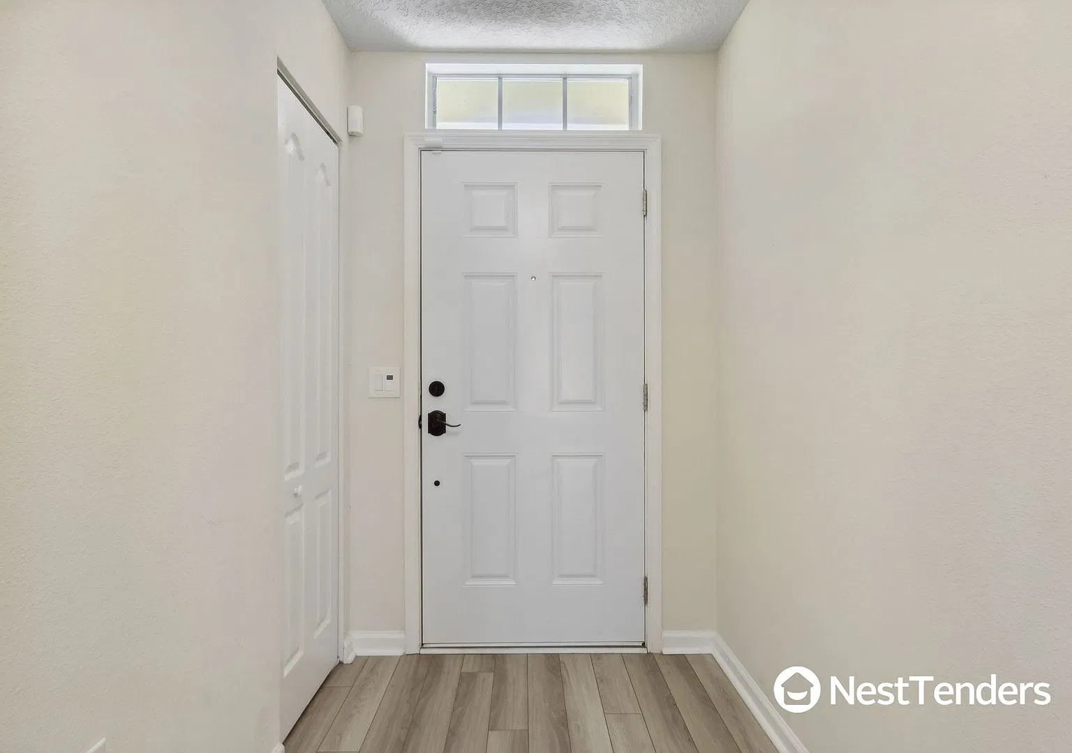 Four Bedroom Just Off Amelia Concourse! — Photo 3
