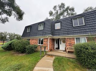 1890 Colonial Village Way APT 1, Waterford, MI 48328