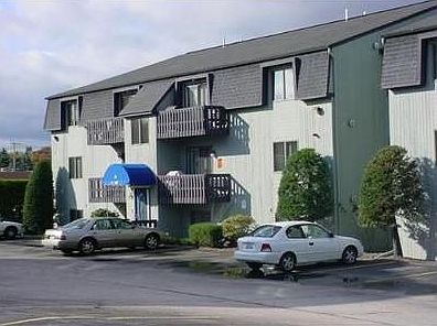 1st image of 76 Village Ct