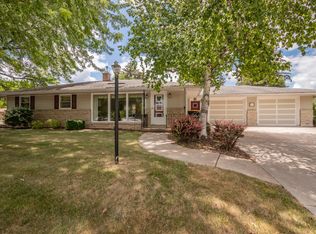 664 S 15th Ave, West Bend, WI 53095