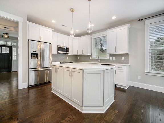 4th image of 1806 Southridge Dr